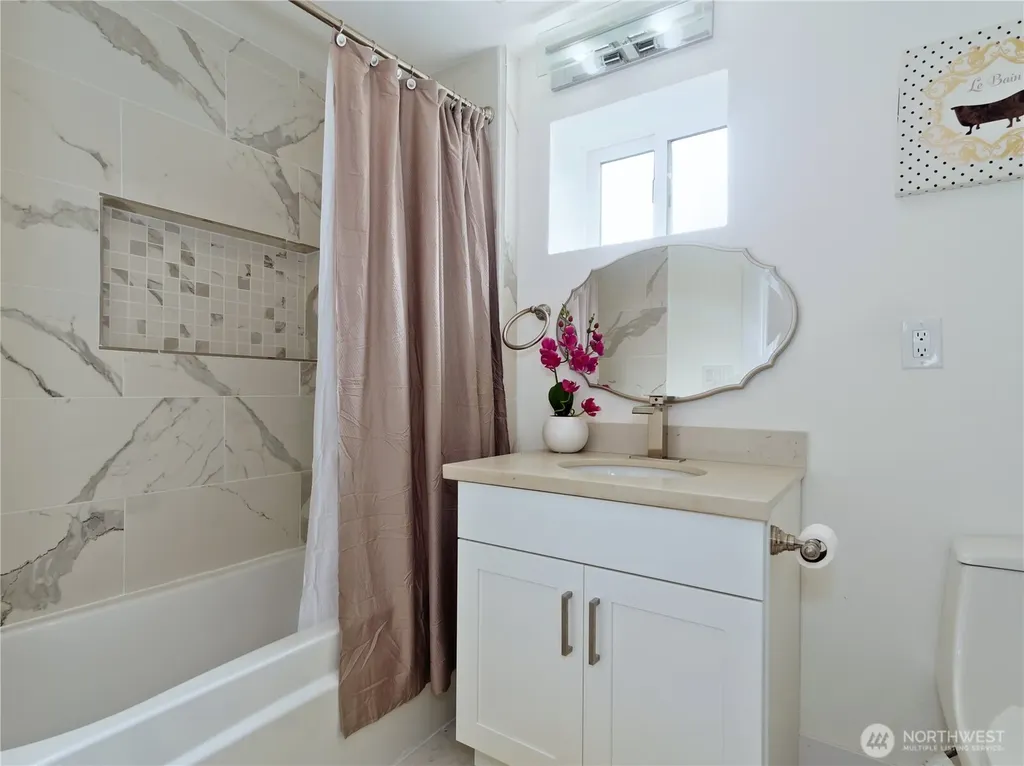 7809 S Sunnyrest Road Seattle WA 98178