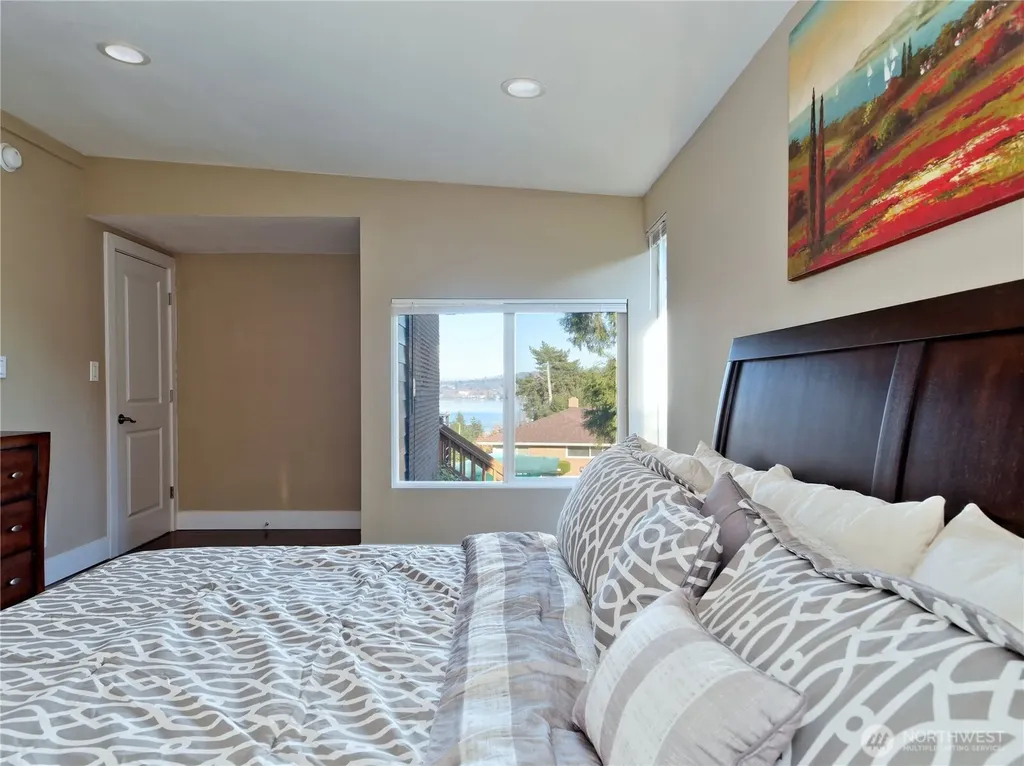 7809 S Sunnyrest Road Seattle WA 98178