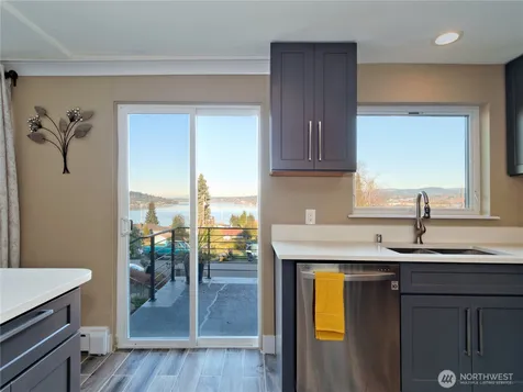 7809 S Sunnyrest Road Seattle WA 98178