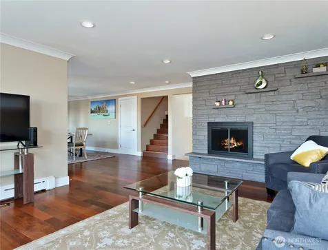 7809 S Sunnyrest Road Seattle WA 98178