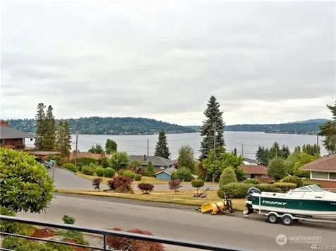 7809 S Sunnyrest Road Seattle WA 98178