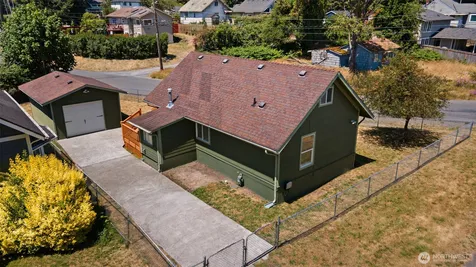 3004 S Warner Street Tacoma WA 98409