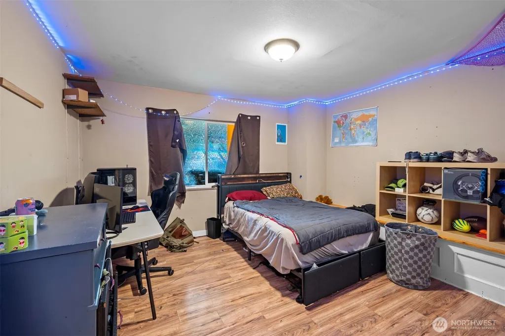 13315 Valley Avenue E Sumner WA 98390