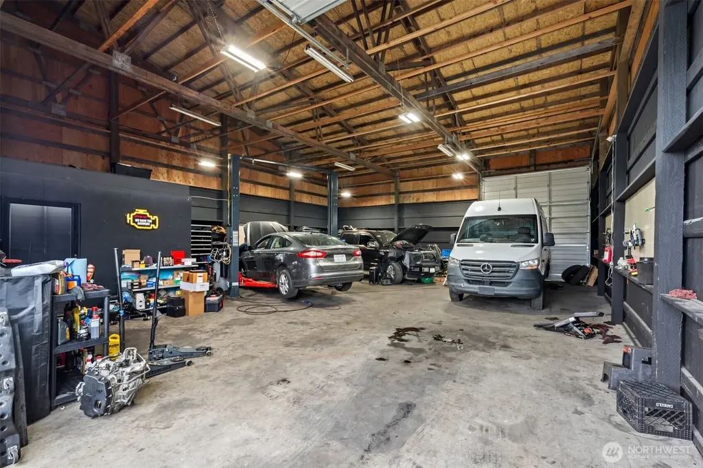 13315 Valley Avenue E Sumner WA 98390