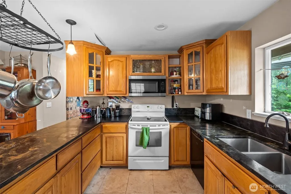 13315 Valley Avenue E Sumner WA 98390