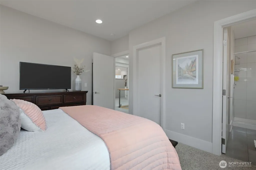 1527 Lyons Avenue NE Renton WA 98059