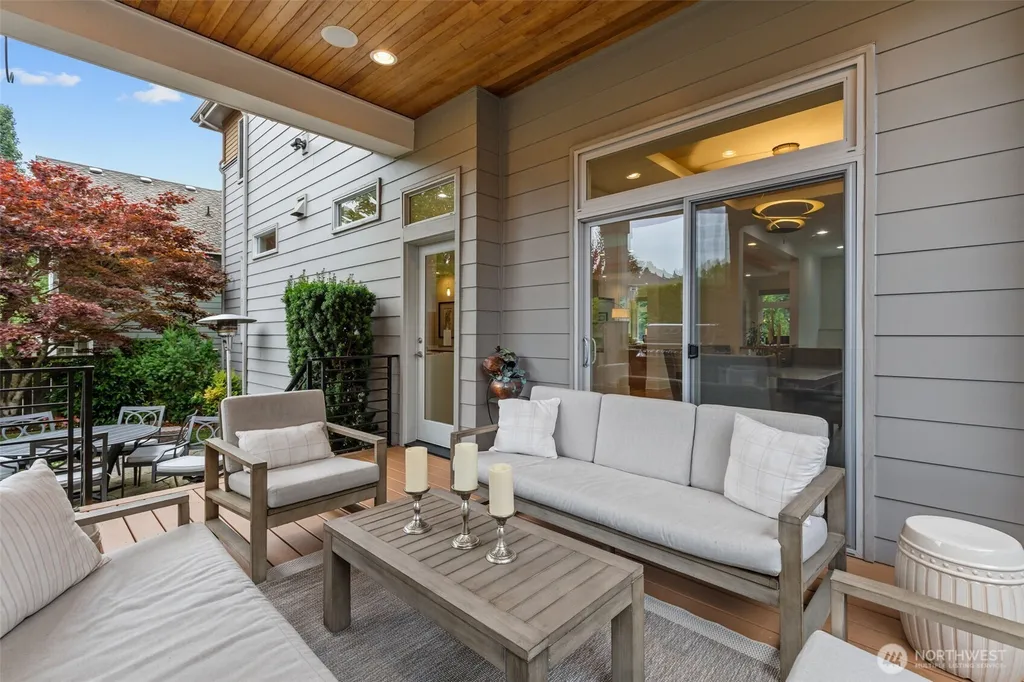 1527 Lyons Avenue NE Renton WA 98059