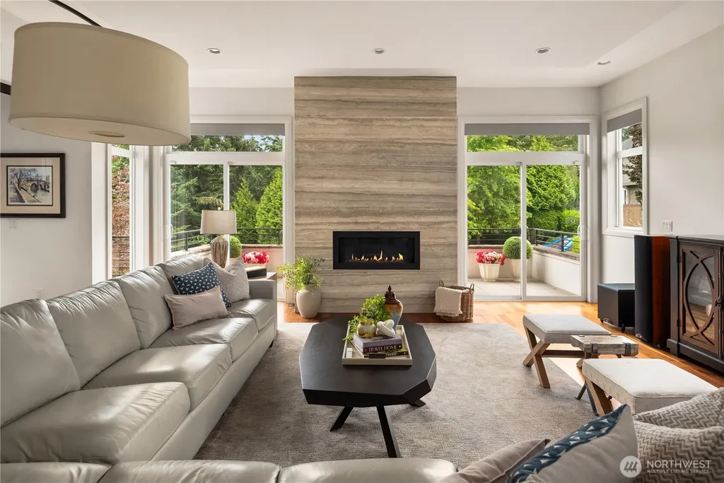 1527 Lyons Avenue NE Renton WA 98059