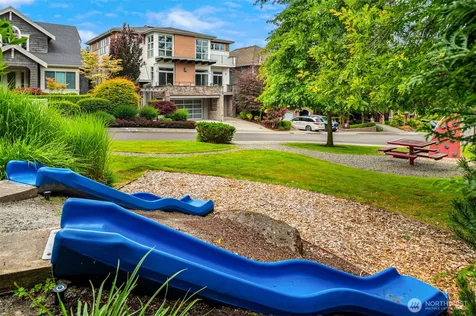 1527 Lyons Avenue NE Renton WA 98059