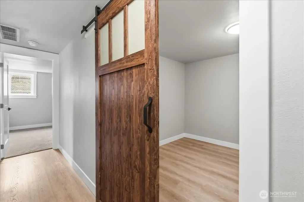1724 N Narrows Drive Tacoma WA 98406