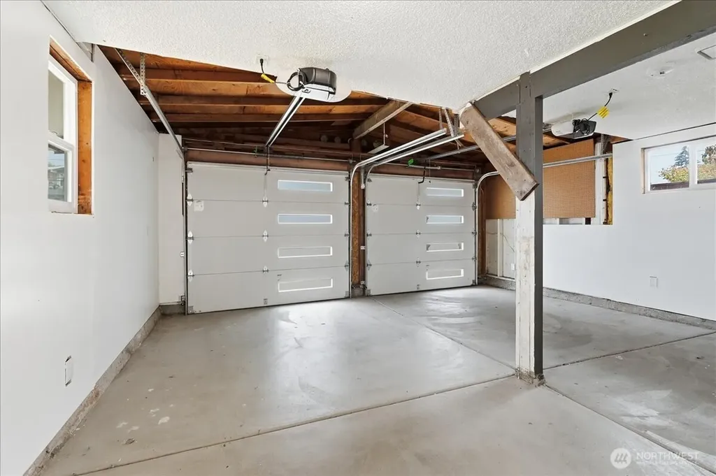 1724 N Narrows Drive Tacoma WA 98406