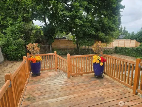 1724 N Narrows Drive Tacoma WA 98406