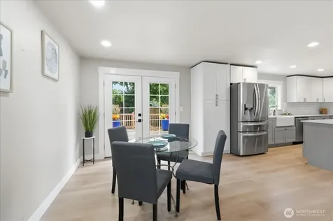 1724 N Narrows Drive Tacoma WA 98406