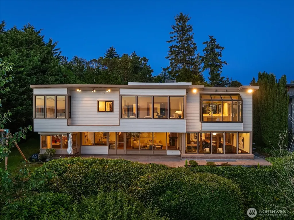 17825 Normandy Terrace SW Normandy Park WA 98166