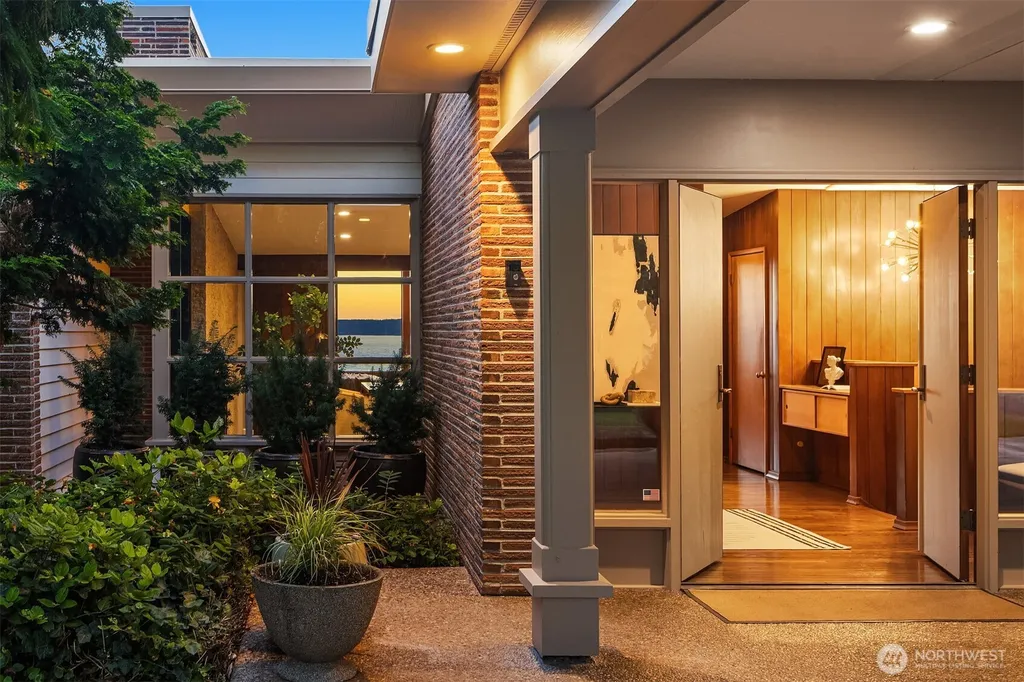 17825 Normandy Terrace SW Normandy Park WA 98166