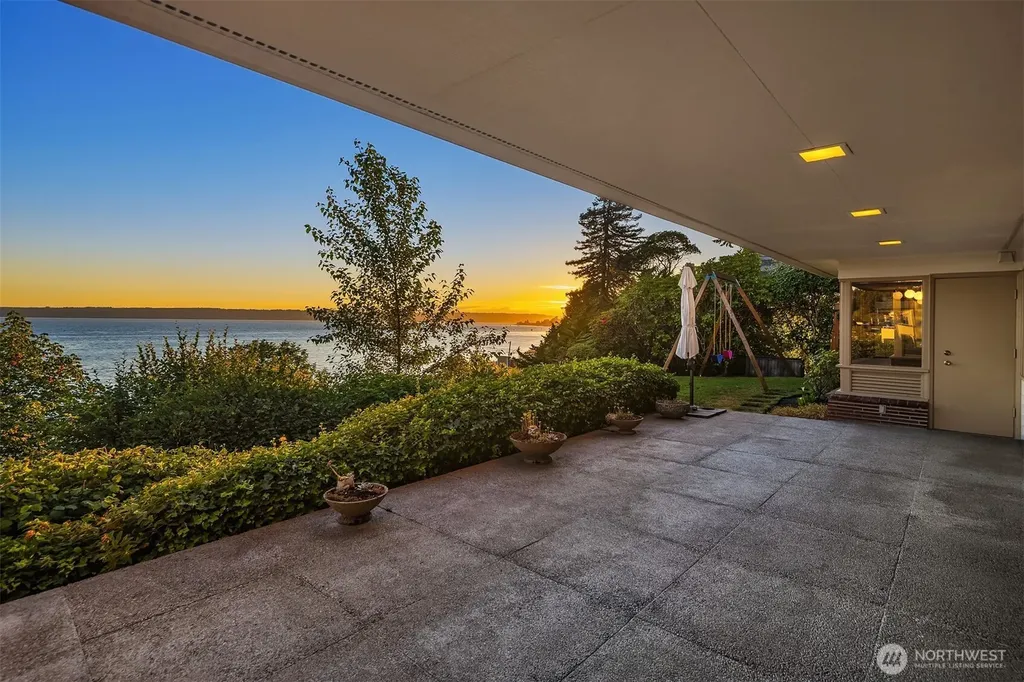 17825 Normandy Terrace SW Normandy Park WA 98166
