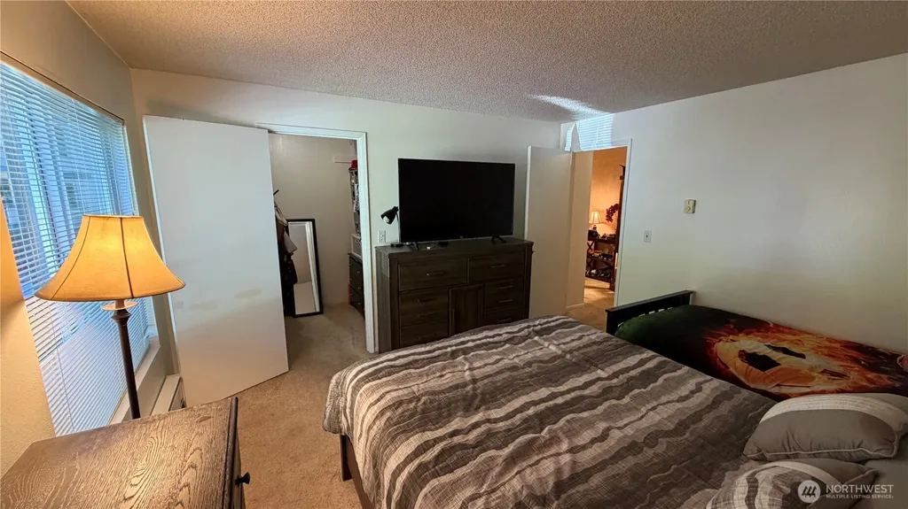 5620 200th Street SW Lynnwood WA 98036