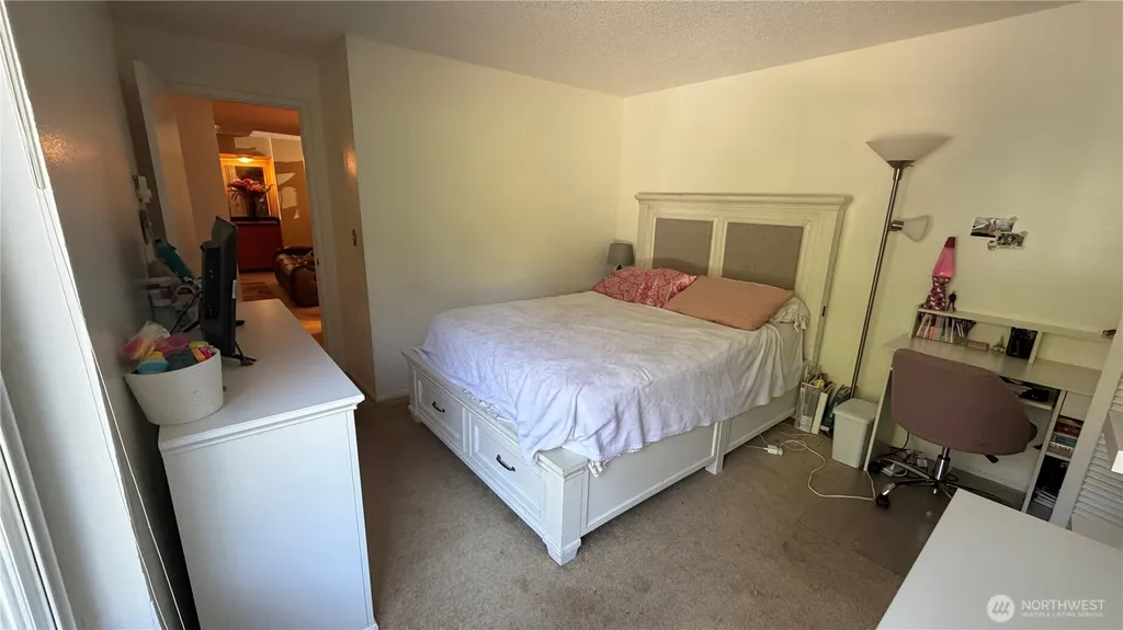 5620 200th Street SW Lynnwood WA 98036