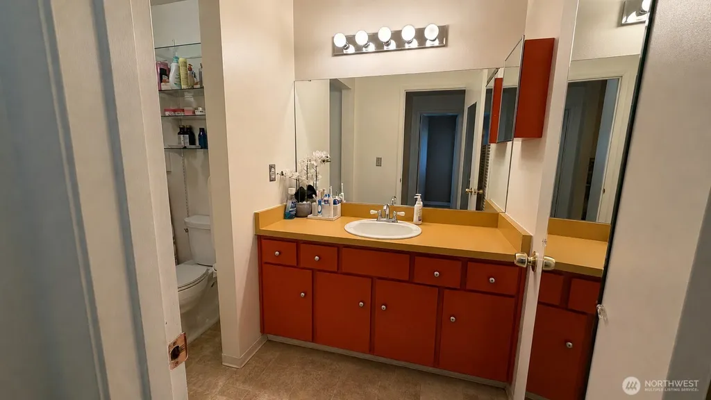 5620 200th Street SW Lynnwood WA 98036