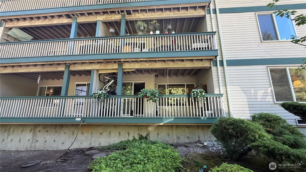 5620 200th Street SW Lynnwood WA 98036