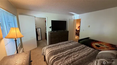 5620 200th Street SW Lynnwood WA 98036