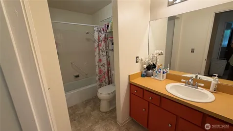 5620 200th Street SW Lynnwood WA 98036