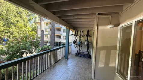 5620 200th Street SW Lynnwood WA 98036