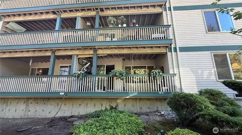 5620 200th Street SW Lynnwood WA 98036