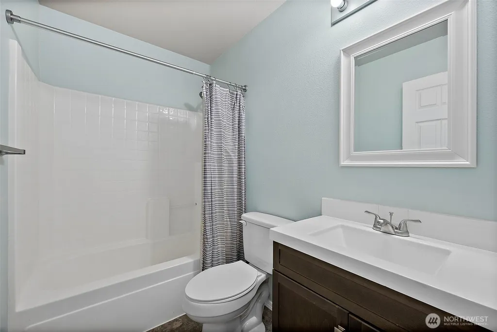 6549 Steamer Drive SE Lacey WA 98513