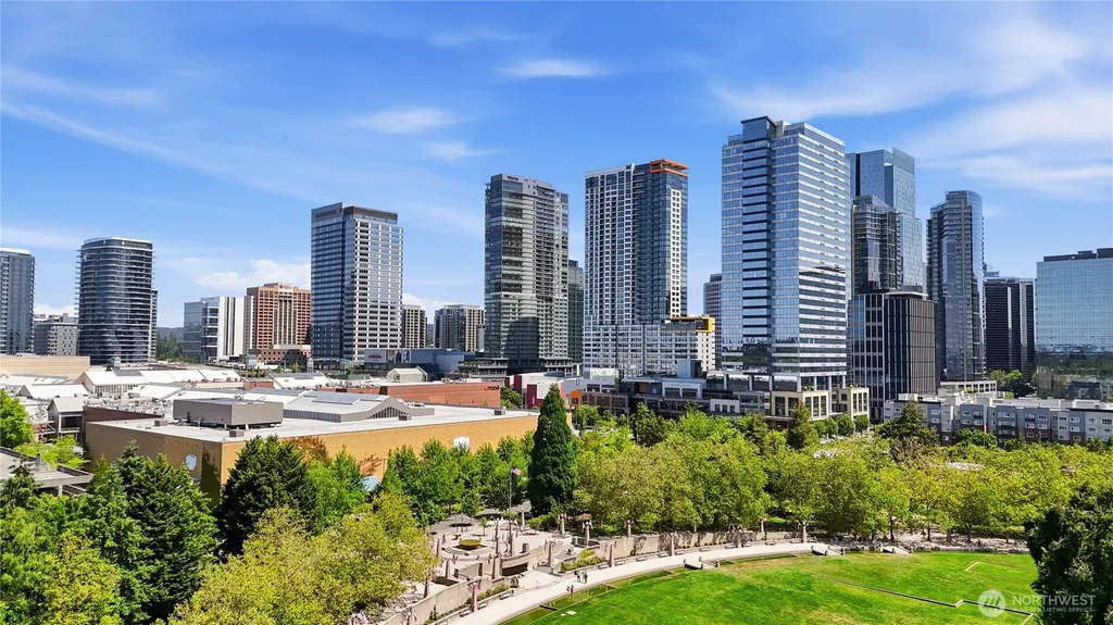 10045 NE 1st Street Bellevue WA 98004