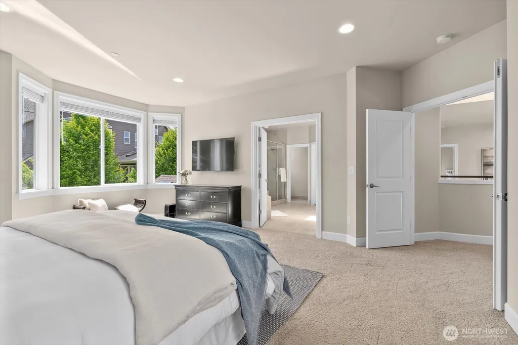 21355 NE 2nd Court Sammamish WA 98074