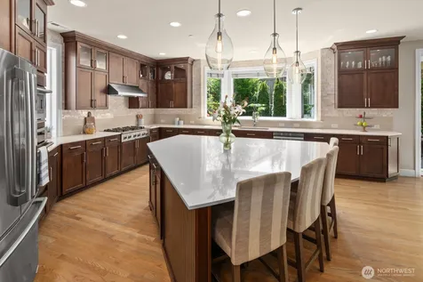 21355 NE 2nd Court Sammamish WA 98074