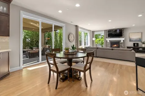 21355 NE 2nd Court Sammamish WA 98074