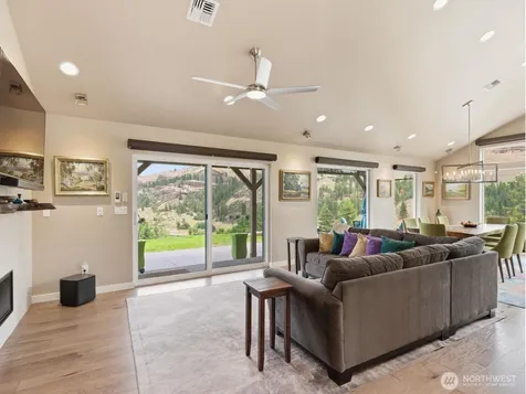 34951 Sharptail Lane Davenport WA 99122