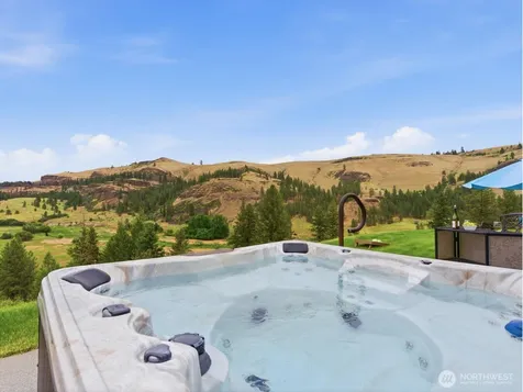 34951 Sharptail Lane Davenport WA 99122