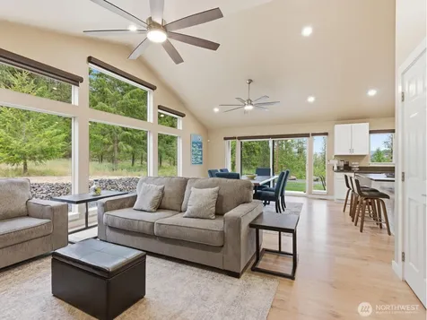 34951 Sharptail Lane Davenport WA 99122