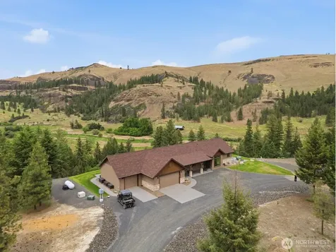 34951 Sharptail Lane Davenport WA 99122