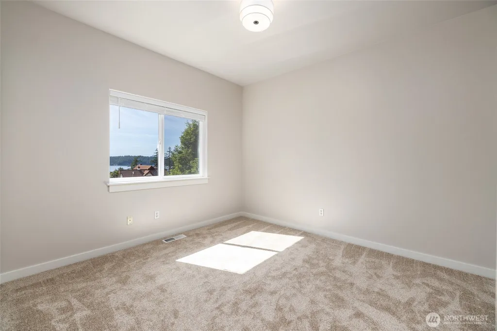 9924 Sunset Drive La Conner WA 98257