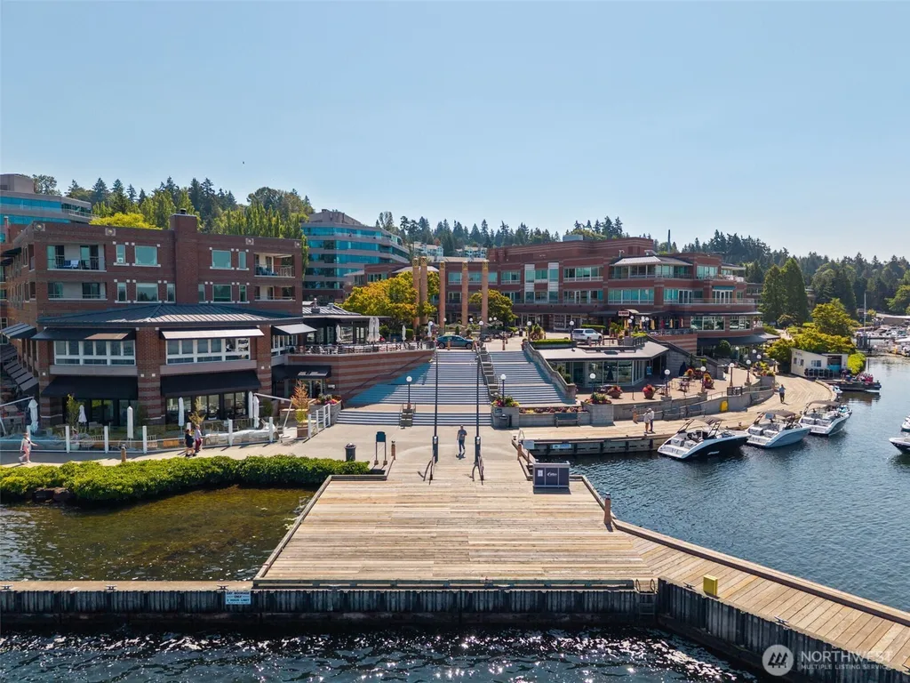 4545 Lake Washington Blvd NE Kirkland WA 98033