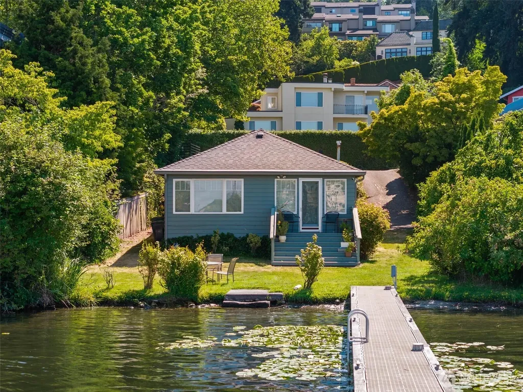 4545 Lake Washington Blvd NE Kirkland WA 98033