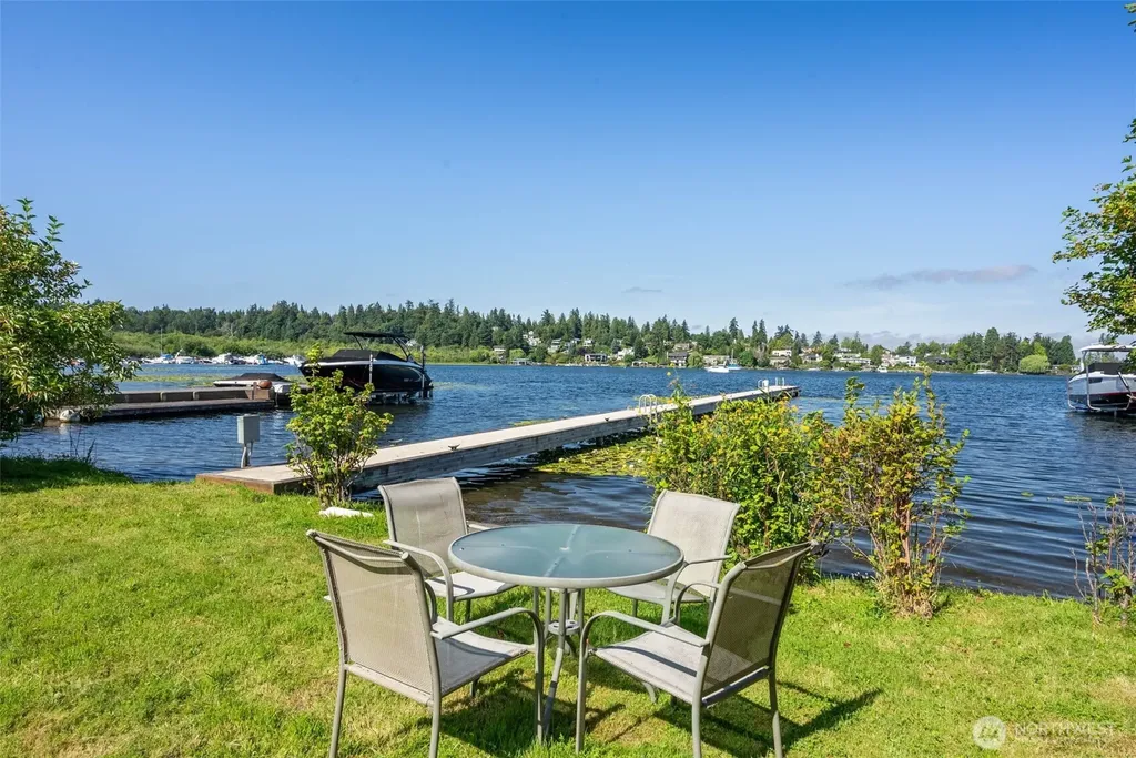 4545 Lake Washington Blvd NE Kirkland WA 98033