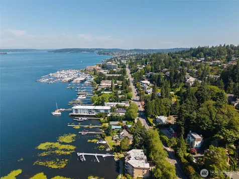 4545 Lake Washington Blvd NE Kirkland WA 98033