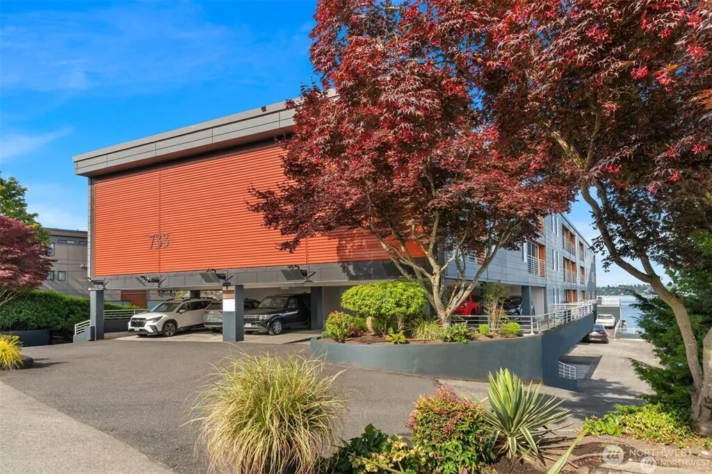 733 Lake Street S Kirkland WA 98033