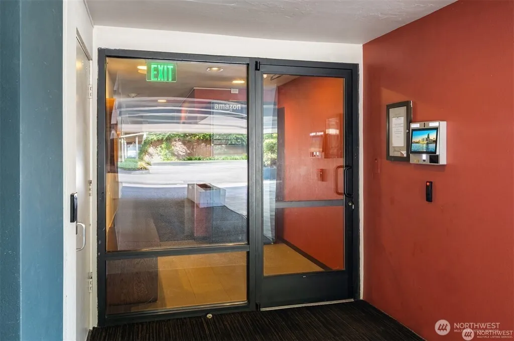 733 Lake Street S Kirkland WA 98033