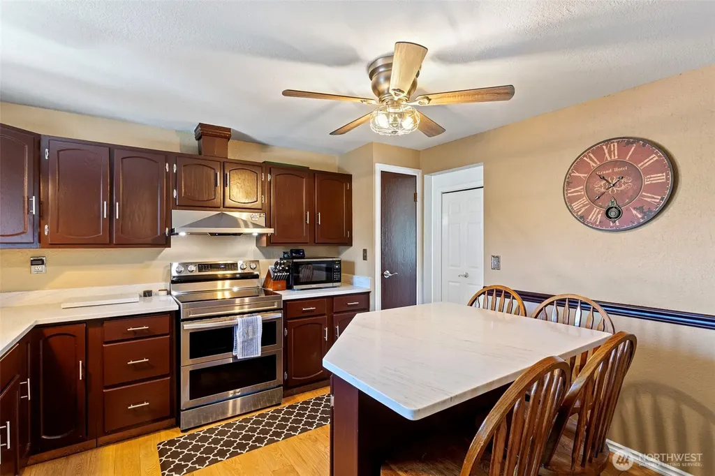 29712 S 39th Place Auburn WA 98001