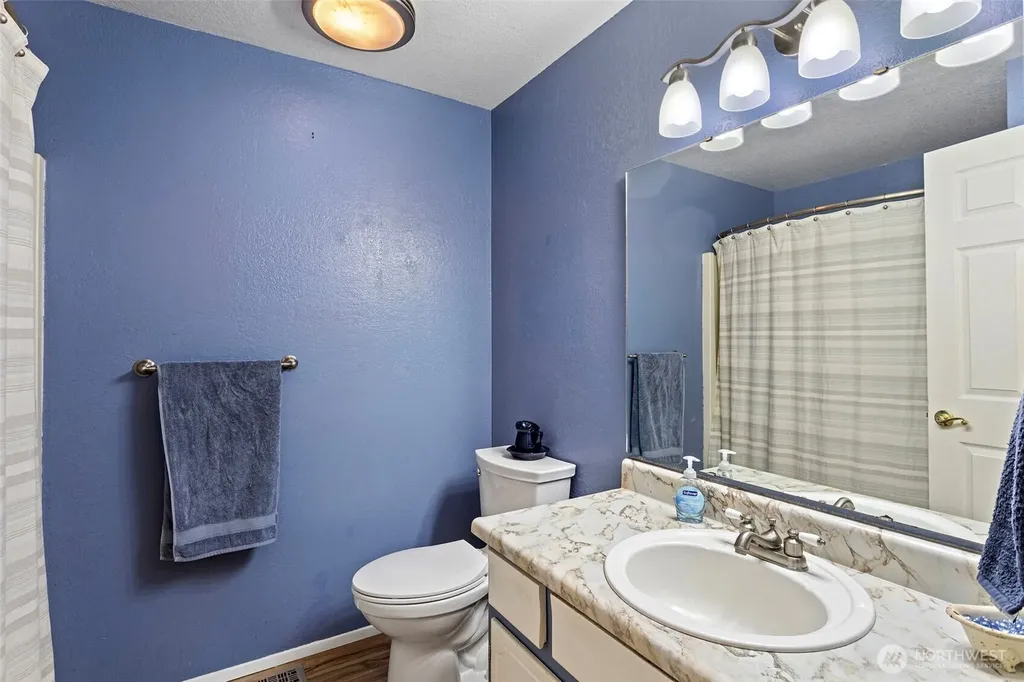 29712 S 39th Place Auburn WA 98001