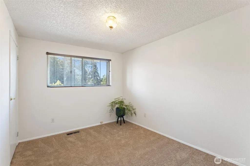 29712 S 39th Place Auburn WA 98001