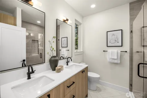 13811 84th Lane NE Kirkland WA 98034