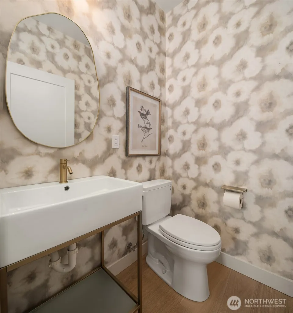 454 NE 40th Street Seattle WA 98105