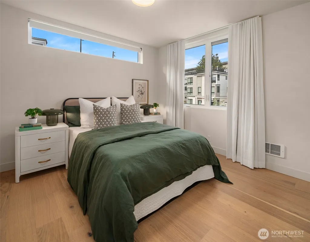454 NE 40th Street Seattle WA 98105